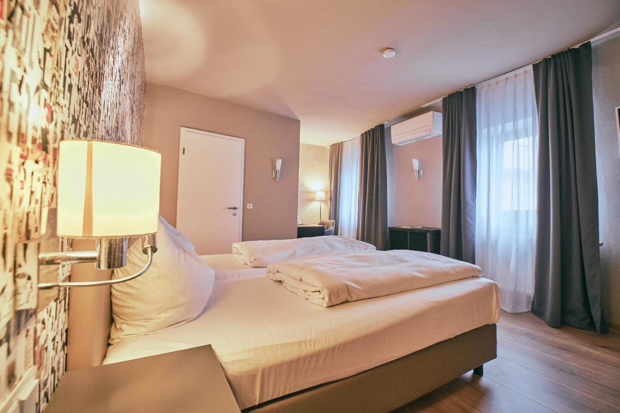 Hotel Roter Hahn Ρέγκενσμπουργκ Εξωτερικό φωτογραφία