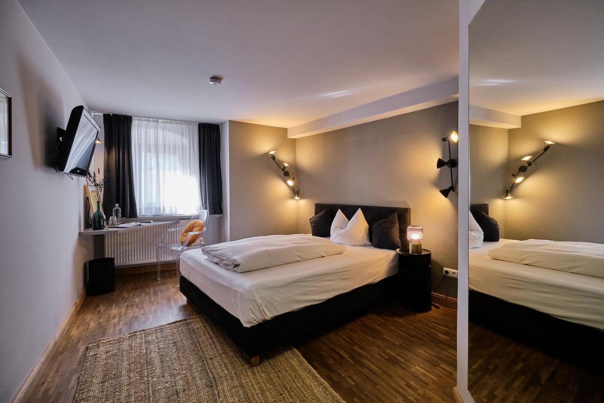Hotel Roter Hahn Ρέγκενσμπουργκ Εξωτερικό φωτογραφία