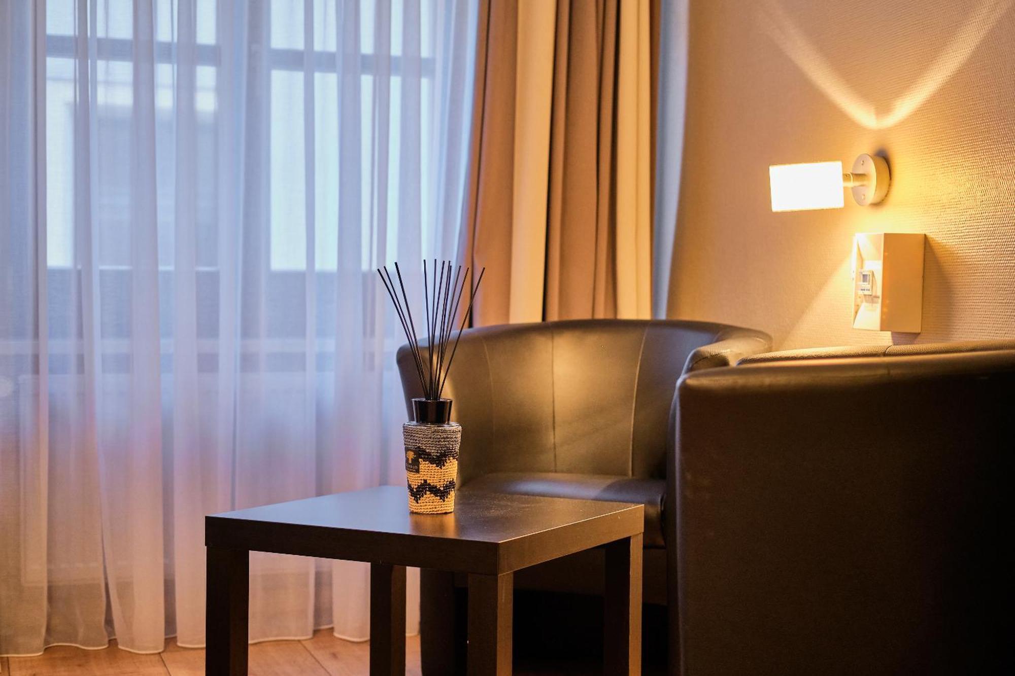 Hotel Roter Hahn Ρέγκενσμπουργκ Εξωτερικό φωτογραφία