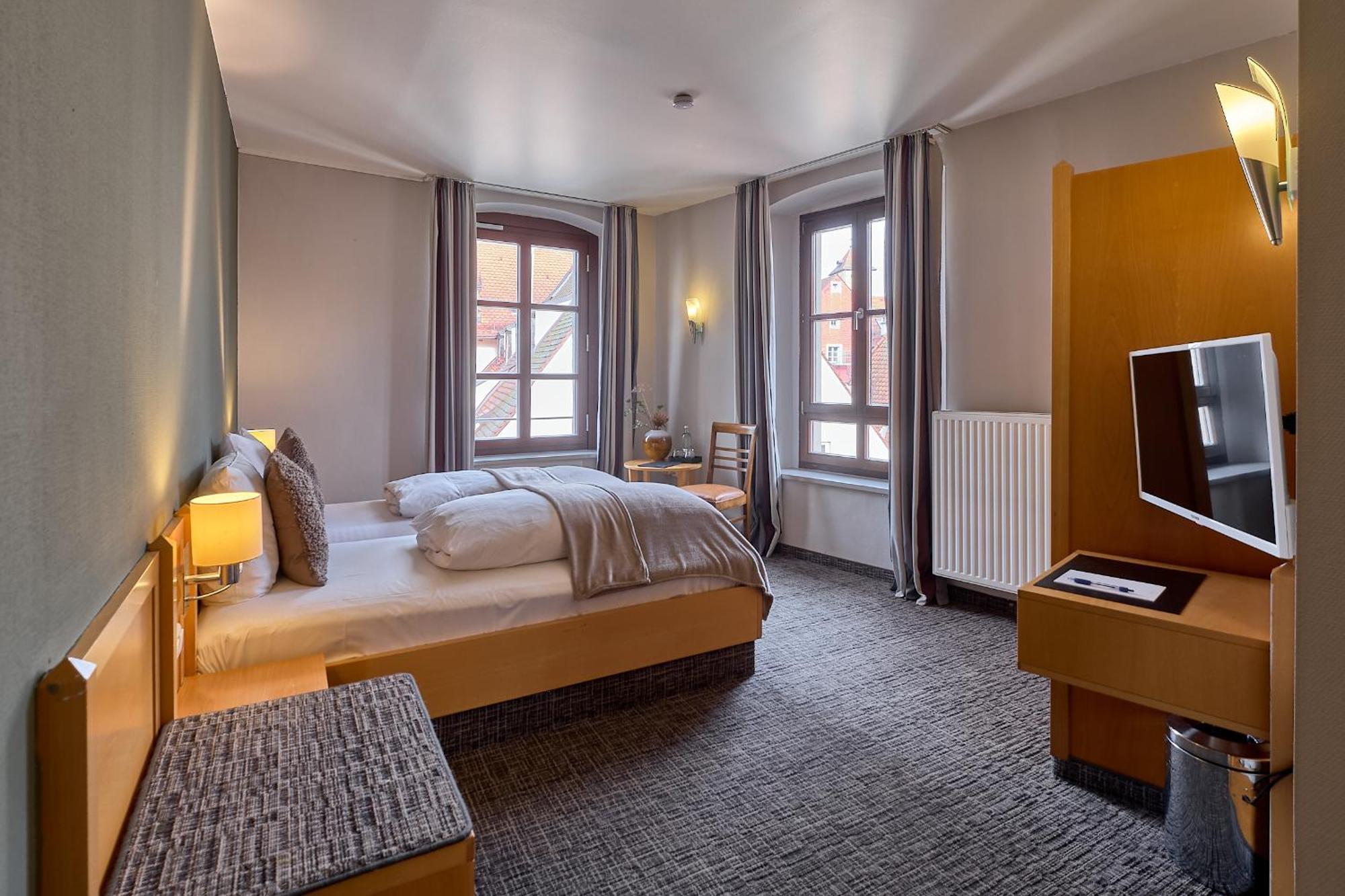 Hotel Roter Hahn Ρέγκενσμπουργκ Εξωτερικό φωτογραφία