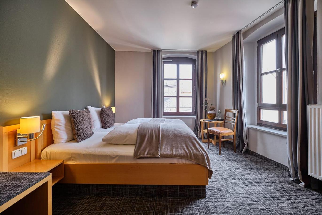 Hotel Roter Hahn Ρέγκενσμπουργκ Εξωτερικό φωτογραφία